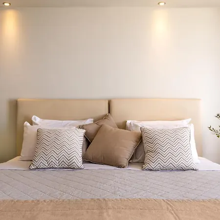 Splendour And فندق فِروستيفاني