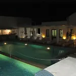 Hotel Splendour And Firostefani