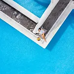 Splendour And Firostefani