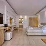 Splendour And Firostefani