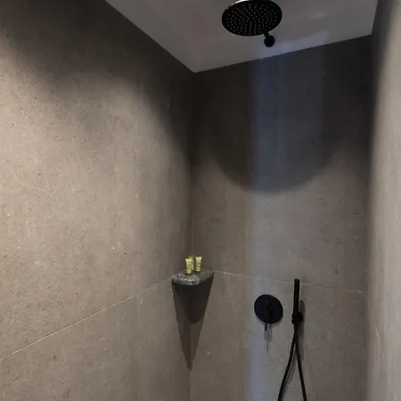 Hotel Splendour And Firostefani